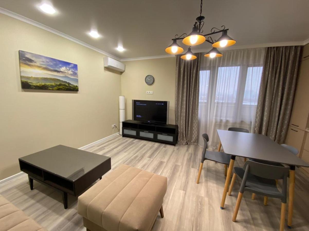 Vip Apartment Mountain View Almaty Exterior photo